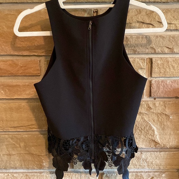Lucy Paris Black Sleeveless Lace Hem Top - Picture 3 of 5